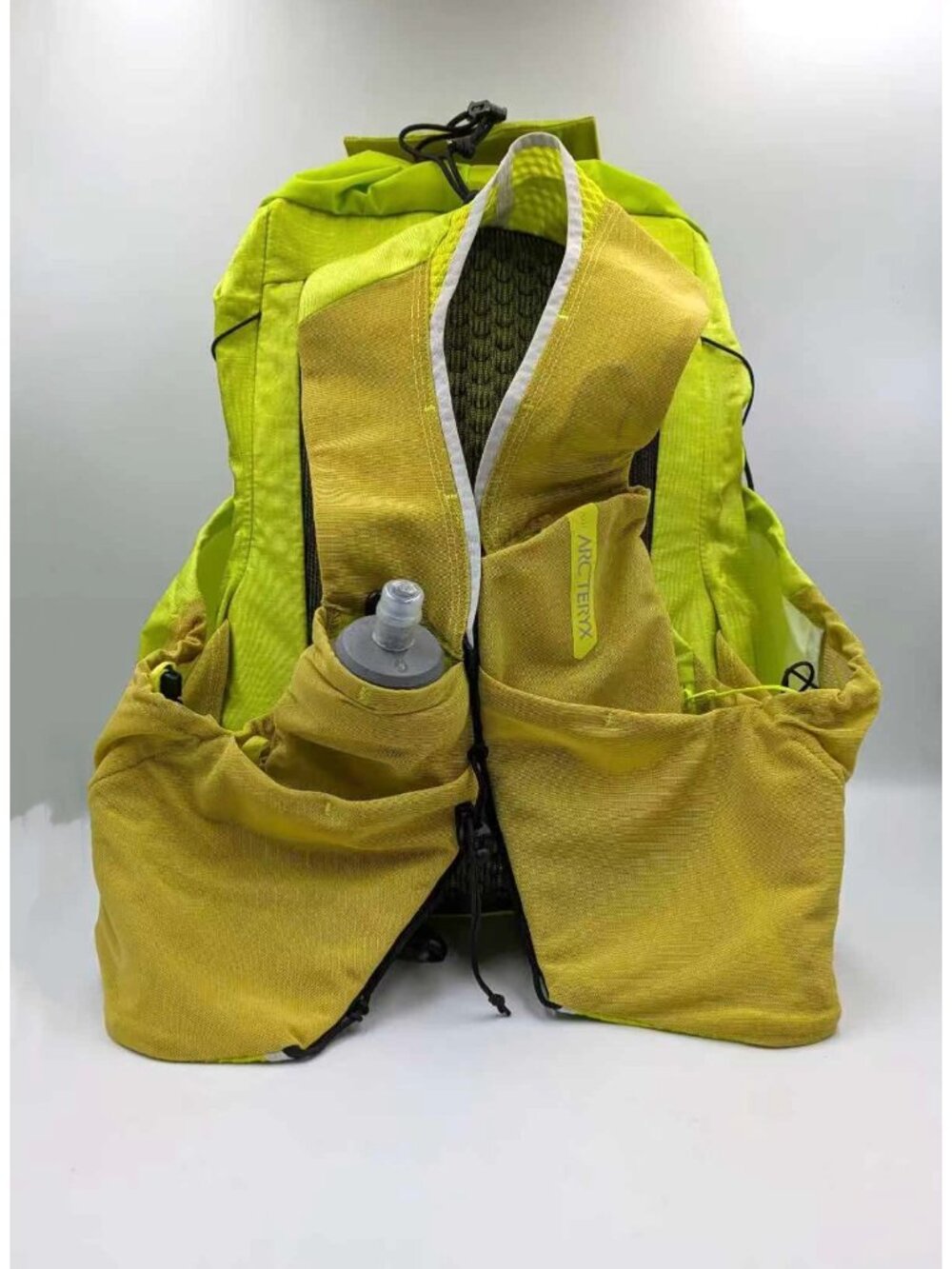 Arc'teryx Norvan 14 Vest Hydration Trail Running Backpack Lampyre Sprint S - Picture 3 of 14